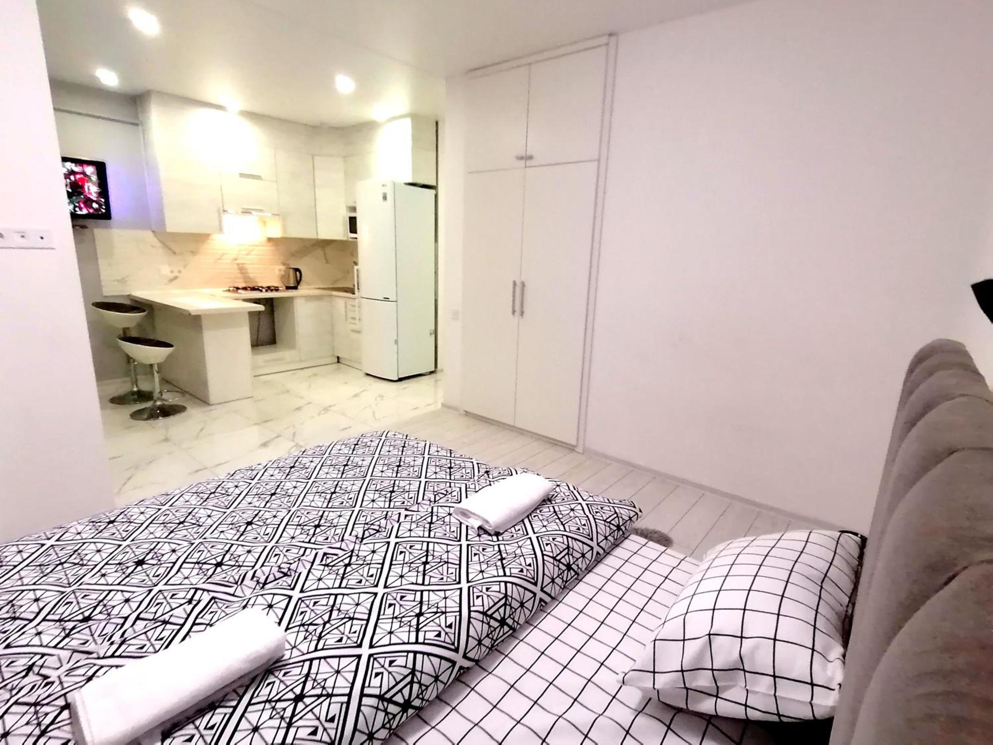 Appartement Новобудова Сам Центр Жк "Семицвіт" à Lviv Extérieur photo