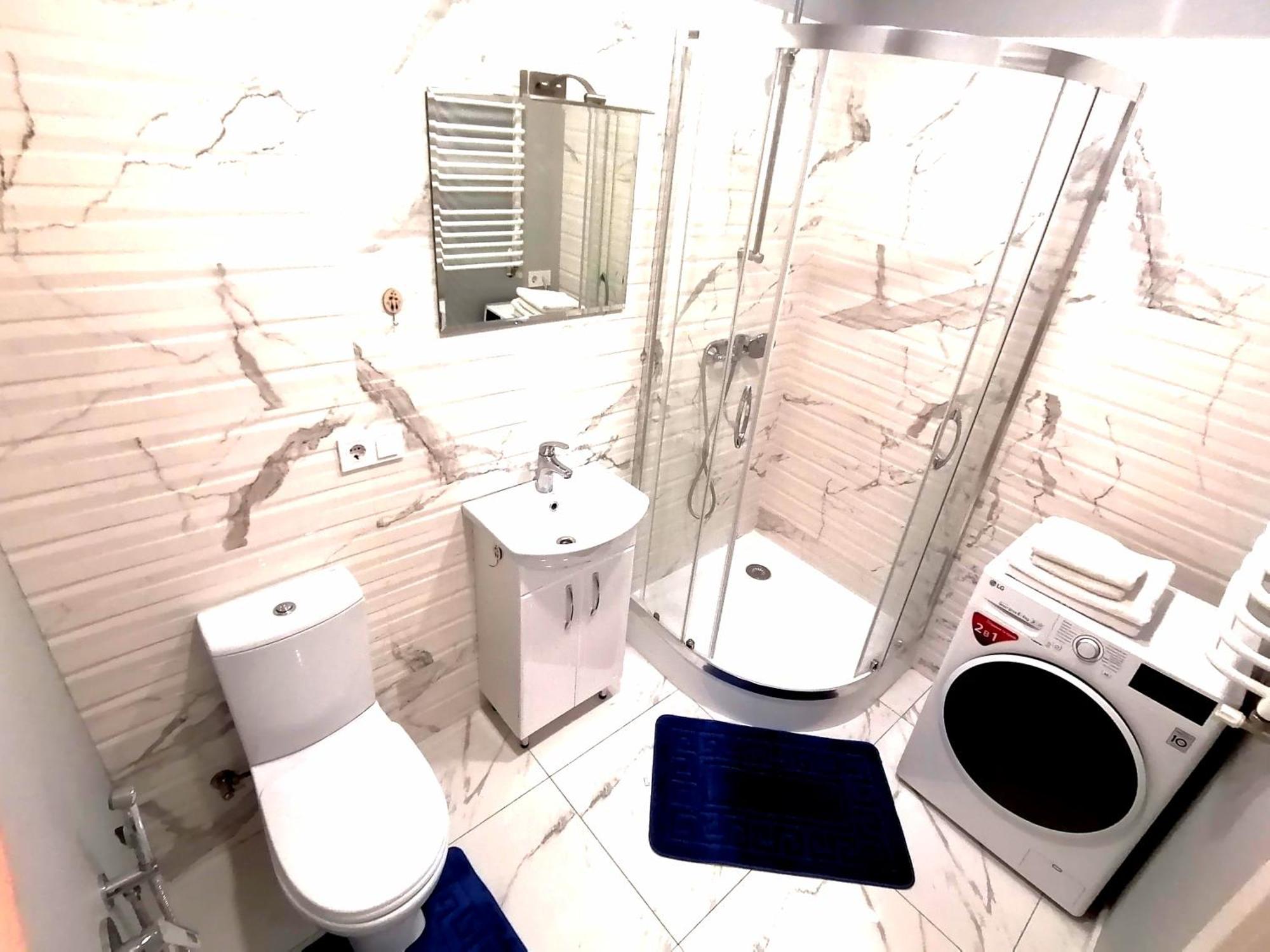 Appartement Новобудова Сам Центр Жк "Семицвіт" à Lviv Extérieur photo